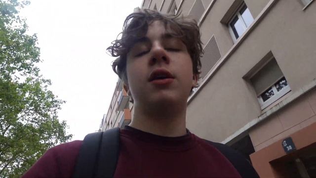 Je suis ENFERMÉ dans les sous-sols de YouTube... смотреть онлайн