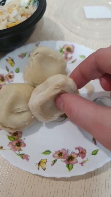 Как кушать Хинкали ? смотреть онлайн