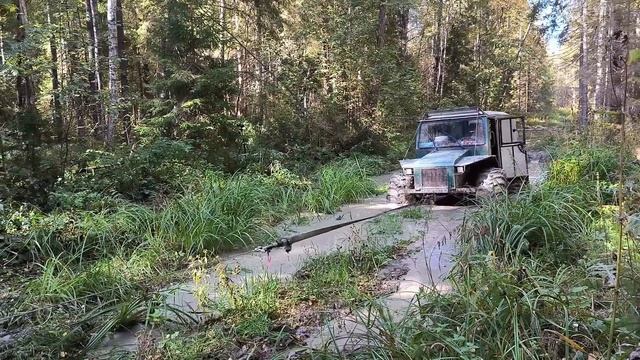 ОГРОМНАЯ ТАЁЖНАЯ ИЗБА. ЗАШЛИ НА 4 ЭТАЖ , А ТАМ… ВЕЗДЕХОД УТОНУЛ в БОЛОТЕ! ВЫЗЫВАЮ TINGER на ПОМОЩЬ! смотреть онлайн