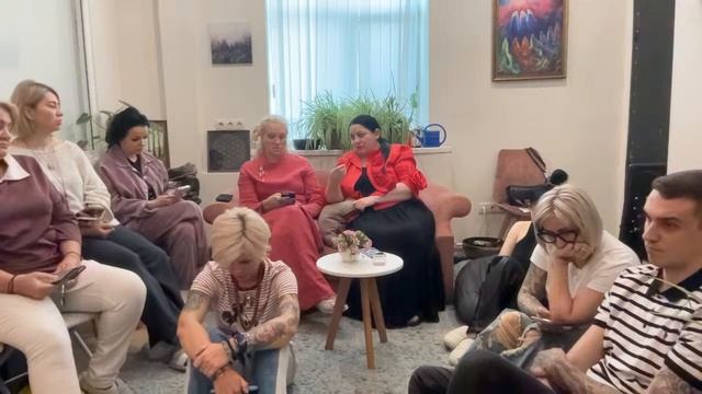 РАЗБИРАЕМ ВАШИ ЖИЗНЕННЫЕ ИСТОРИИ И ОТВЕЧАЕМ НА ВОПРОСЫ / Подкасты с Татьяной Фарро смотреть онлайн