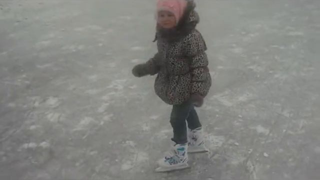 2 января 2017 г. Первый раз на катке. Первый раз на коньках. смотреть онлайн