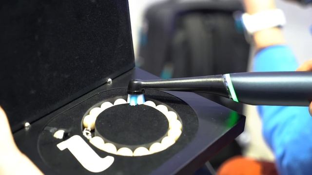 Oral-B iO: lo spazzolino elettrico è sempre più intelligente смотреть онлайн