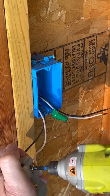 GFCI Outlet Installation - In 60 Seconds #Shorts смотреть онлайн