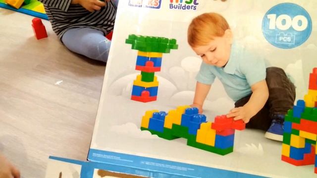 Тест Мегаблокс от Fisher Price пятерняшками смотреть онлайн