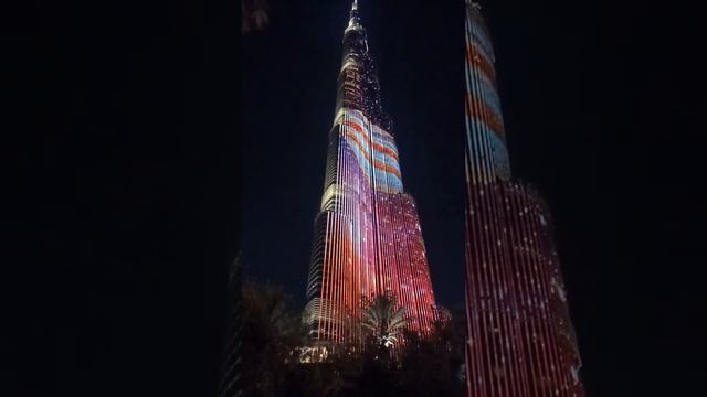 Burj khalifa ночью / вечернее представление напротив Dubai Moll в октябре смотреть онлайн