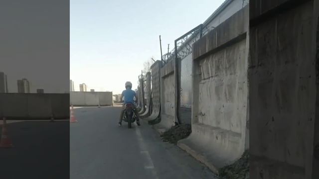 Певый урок вождения мотоцикла смотреть онлайн
