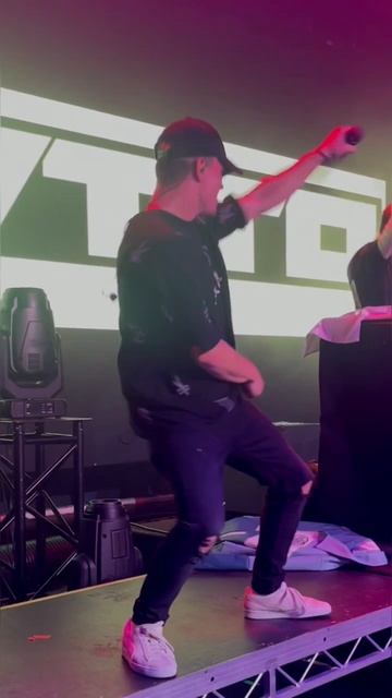 НАКОНЕЦ ГОТОВ ОБЬЯВИТЬ ДАТУ ДОЛГОЖДАННОГО АБУ-даби!10 МАРТА!Ликуйте, ешьте кокосы, и ждите этот хит