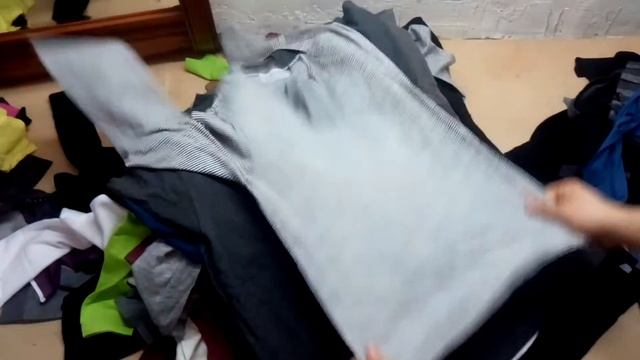 Мешок № 933 Мужские толстовки Крем Евросоюз арт. 2045 вес 12,7 кг. смотреть онлайн