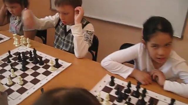 4-й Кубок ПГО по шахматам. 17.05.23г., Среда. Группа новичков, кабинет №9 смотреть онлайн