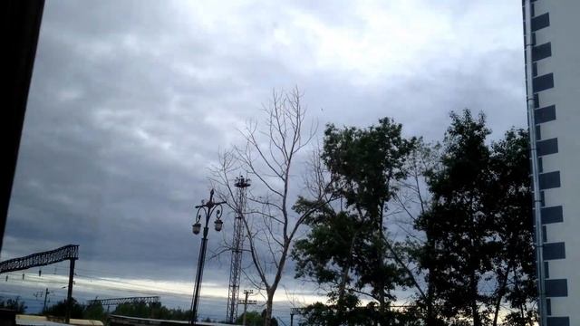 Начало пасмурной погоды. смотреть онлайн