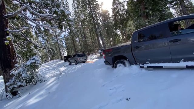 Testing our Range Rover in the snow on BF Goodrich K02 AT Tires / Can it Recover a full size truck? смотреть онлайн