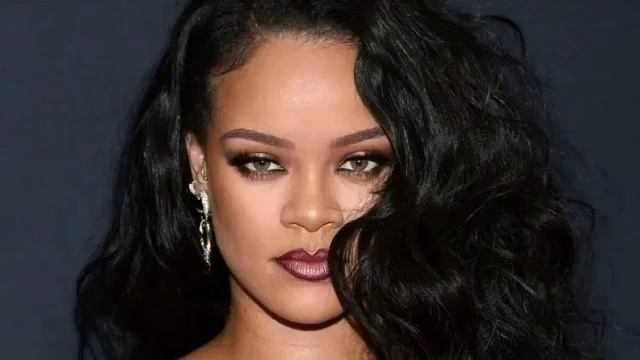 HARDWORKING MOM❤, ASAP ROCKY PRAISES Rihanna as she's in Tight White Tank Top & Fur Jacket at NYC смотреть онлайн