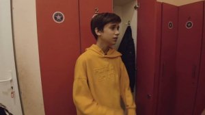 От первого лица Школа 4 🤯 ПРОУЧИЛИ ШКОЛЬНОГО ЗАДИРУ 😨 КОНФЛИКТ на УРОКЕ ФИЗРЫ ГЛАЗАМИ ШКОЛЬНИКА