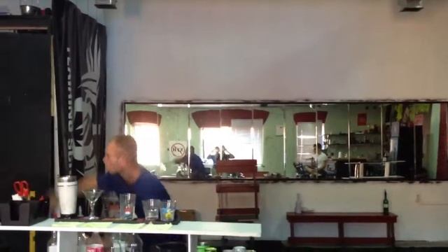 Школа Барменов -Курсы флейринга смотреть онлайн