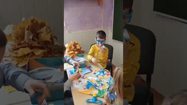 Школьный лагерь. Осенние каникулы. смотреть онлайн