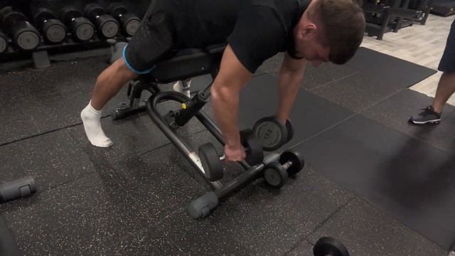 Битва за сгущенку💪😤.Тренируем плечи, основные тренировочные принципы смотреть онлайн