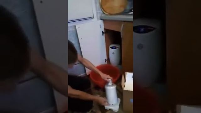 Замена картриджа в фильтре смотреть онлайн