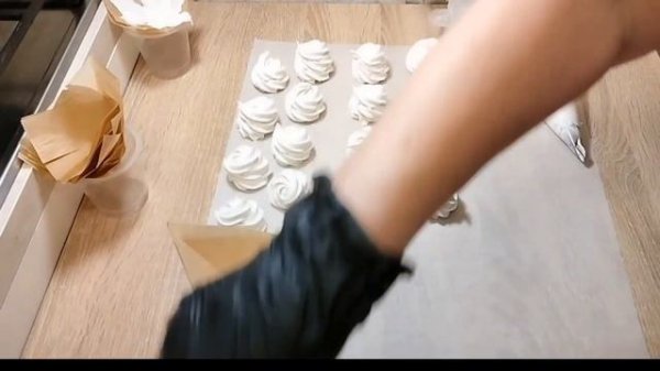 ЛИЛИИ ИЗ ЗЕФИРА / LILIES MADE OF MARSHMALLOW