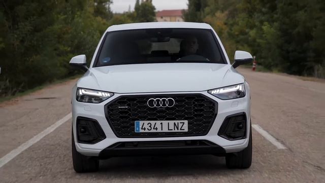 Audi Q5 Sportback 55 TFSIe Driving Video смотреть онлайн