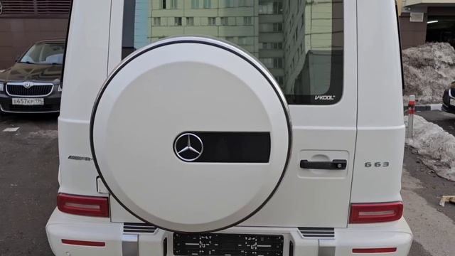 Mercedes G 63 AMG: дорогой непрактичный, но всеми любимый... смотреть онлайн