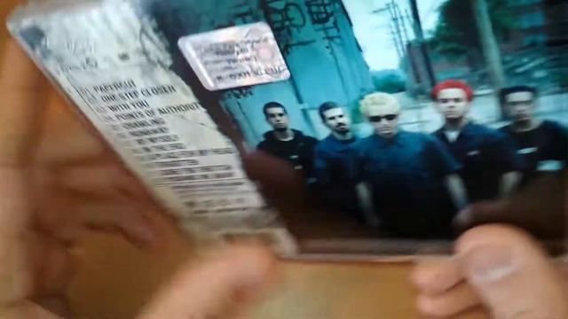 Обзор оформления CD альбома Linkin Park - Hybrid Theory