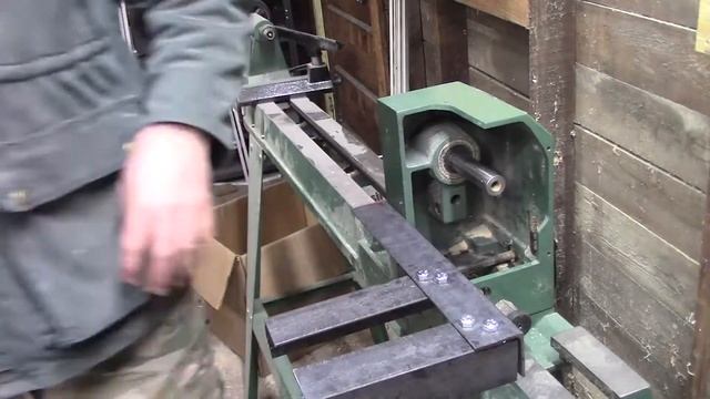 Harbor Freight Lathe Upgrade - Mounting the Motor смотреть онлайн
