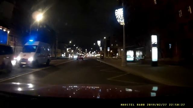 Баба за рулем. Что там клацает? смотреть онлайн