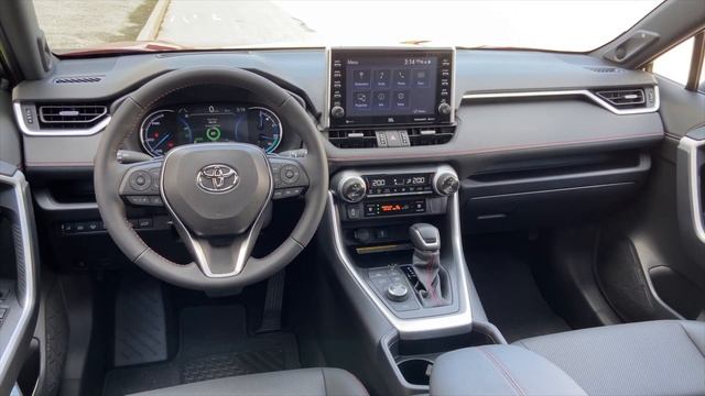 2021 Toyota RAV4 PHEV (Prime XSE) - Δοκιμή | Ουσιαστικό Λίγο Απ' όλα смотреть онлайн