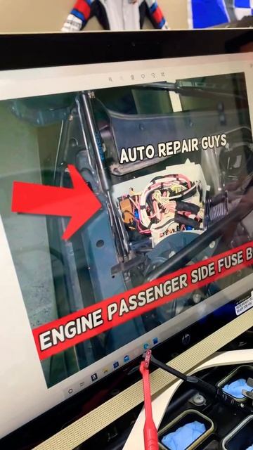 BMW E60 E61⚠️ Keyless Entry Fuse #bmw #e60 #e61 #shorts #viral #fuse #problem #video #fix #where смотреть онлайн