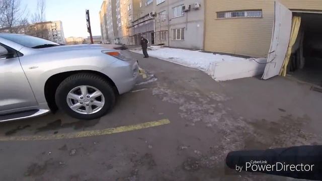 Два побега и школьник с санками смотреть онлайн