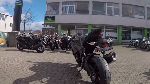 Kawasaki Ninja ZX-6R смотреть онлайн