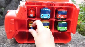 Большой Чаггингтон и 11 паровозов и машинок ☆ Томас, Тайо и друзья играют в прятки в парке!