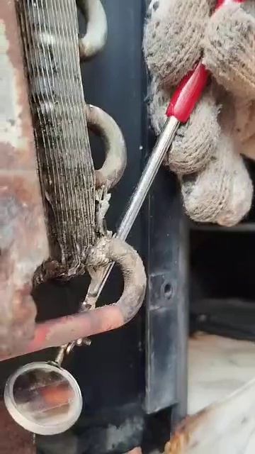 Corregida fuga en tubería condensador parte inferior aire acondicionado 18 BTU Samsung. #shorts смотреть онлайн