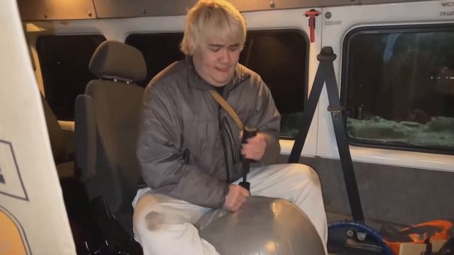 Все школьники когда дома никого нету // MuhanJan смотреть онлайн