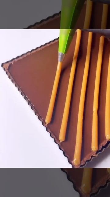 Praline Caramel Chocolate Tart! #shorts смотреть онлайн