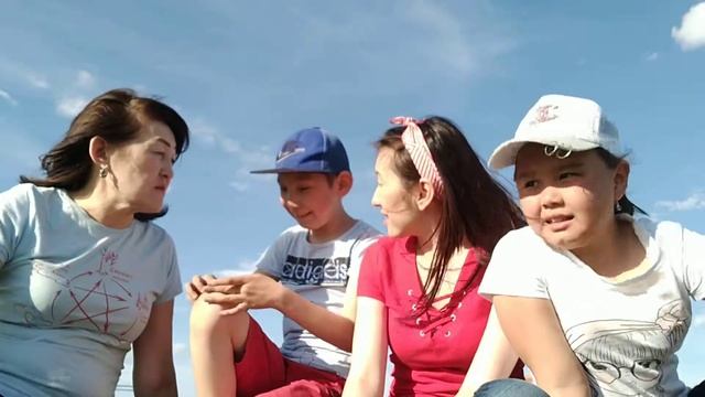 Посадка саженцев каштана в Назарбаевской интеллектуальной школе Костанай смотреть онлайн