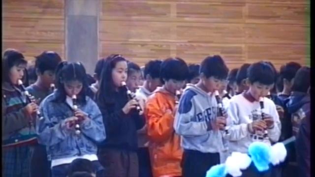 Японская школа/Пианика и флейта/Проводы шестикласников/1993г 大原小学校 смотреть онлайн