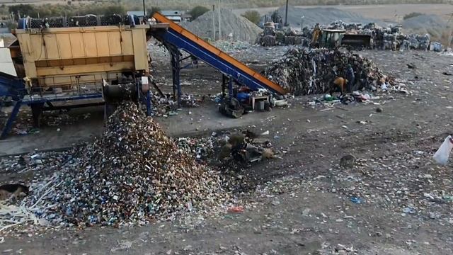 Как выглядит мусороперерабатывающий завод в Талдыкоргане и зачем поставили новые урны на Арбате? смотреть онлайн