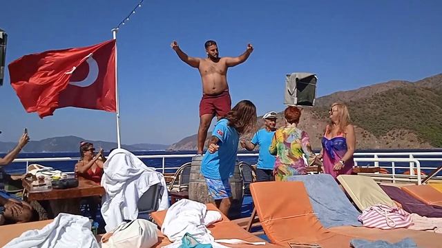 Мармарис.. ЗАЖИГАЕМ НА ЯХТЕ.. ДЕВОЧКИ РУЛЯТ🥰🥰🥰🥰🥰🥰🥰🥰🥰🥰🥰🥰🥰🥰🥰 смотреть онлайн