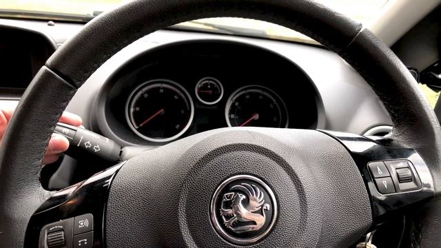 Is It Worth Buying a Fully Kitted Out Corsa? Optional Extras Showcase смотреть онлайн