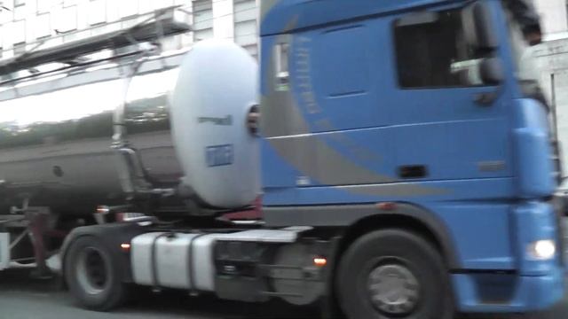 Трамвайный поезд ЛМ68м-7533+ЛМ68м-7589 смотреть онлайн