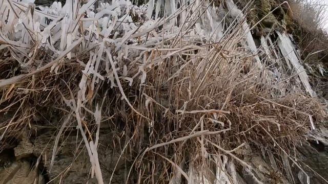 10.01. Анапа. Лёд на скалах.