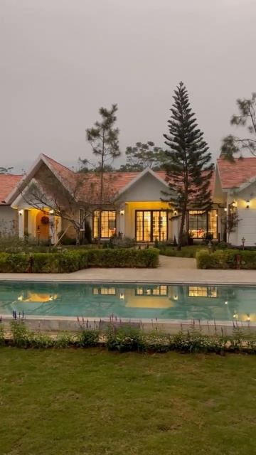 The Sunshine House một buổi chiều смотреть онлайн