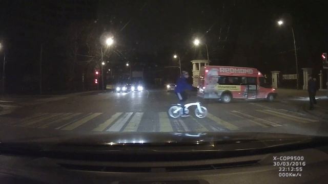 Езда маршрутки по встречки с людьми г.Москва смотреть онлайн