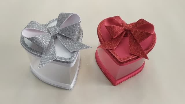 СЕРДЦЕ ПОДАРОЧНАЯ КОРОБКА из пластиковой бутылки! К 14 февраля или на 8 МАРТА! смотреть онлайн
