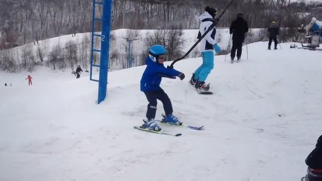 Горные лыжи. Обучение детей 11.02.2018 5 лет смотреть онлайн