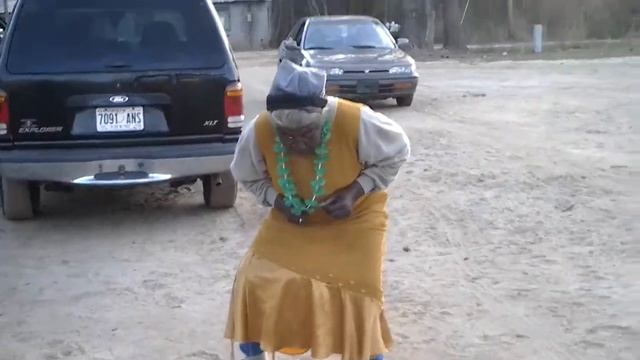 My 79 year's oldGrandma Dancing смотреть онлайн