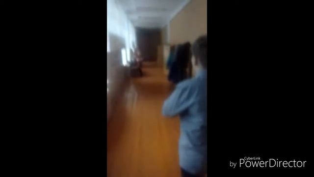 Прикалываемся над мелкими школьниками смотреть онлайн