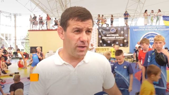 Фестиваль спортивной борьбы: в спорткомплексе Юракадемии состоялся турнир среди школьников смотреть онлайн