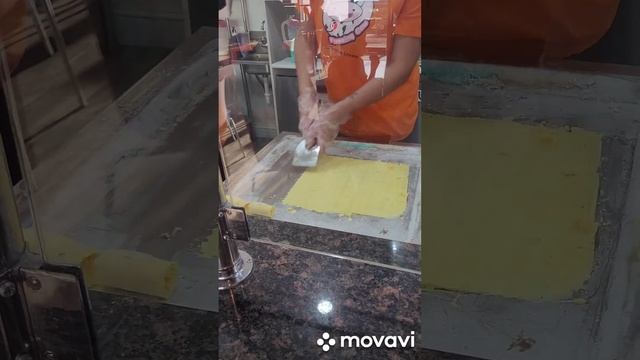 Едим Мороженое с семьёй "Freezing Cow" смотреть онлайн